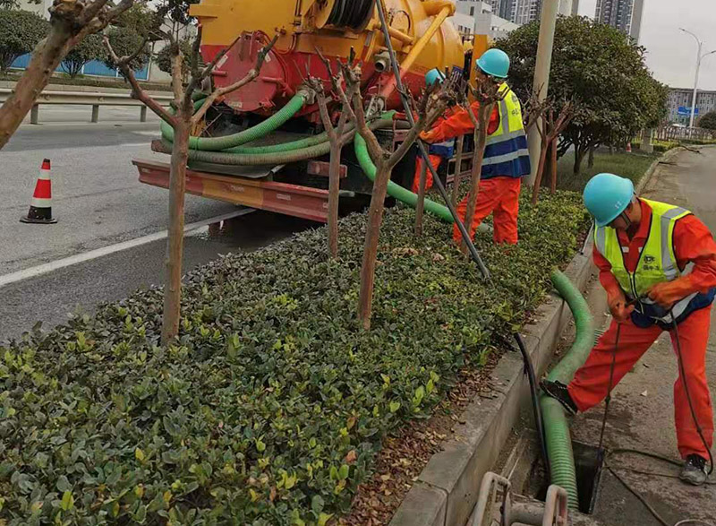 郑场镇市政管道清淤