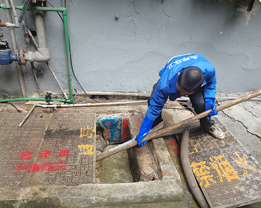 郑场镇清掏化粪池